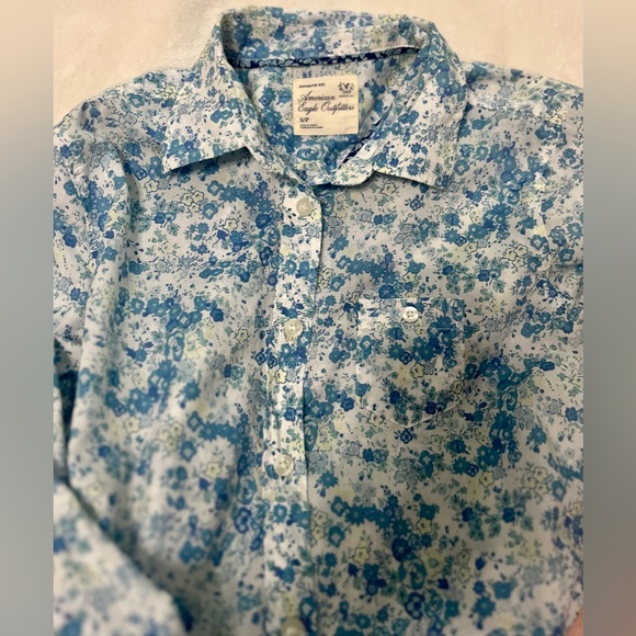 American Eagle Button Down Floral Small - Picture 6 of 6